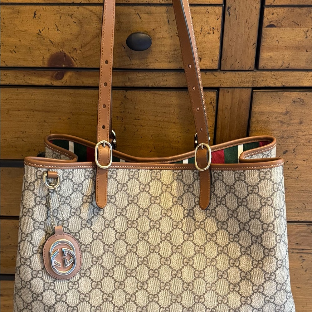 Gucci Beige and Tan Signature Tote